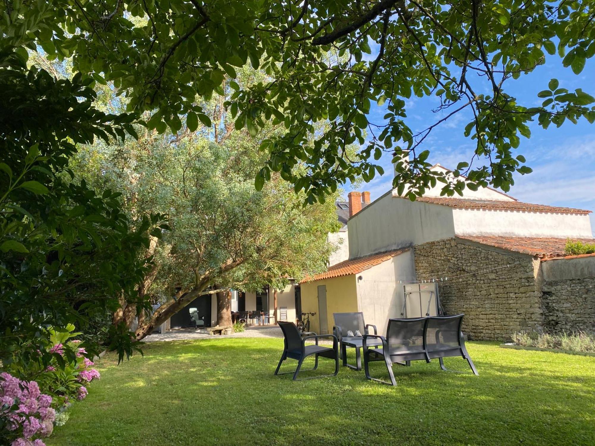Villa Paulownia - A 1,2Km Des Plages - Tout Confort Au Coeur Du Bourg 자르-쉬르-메르 외부 사진